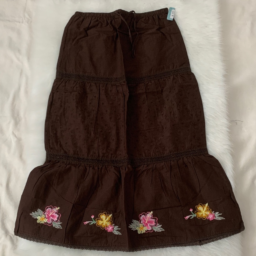 Charming Kids Skirt with Floral Embroidery
